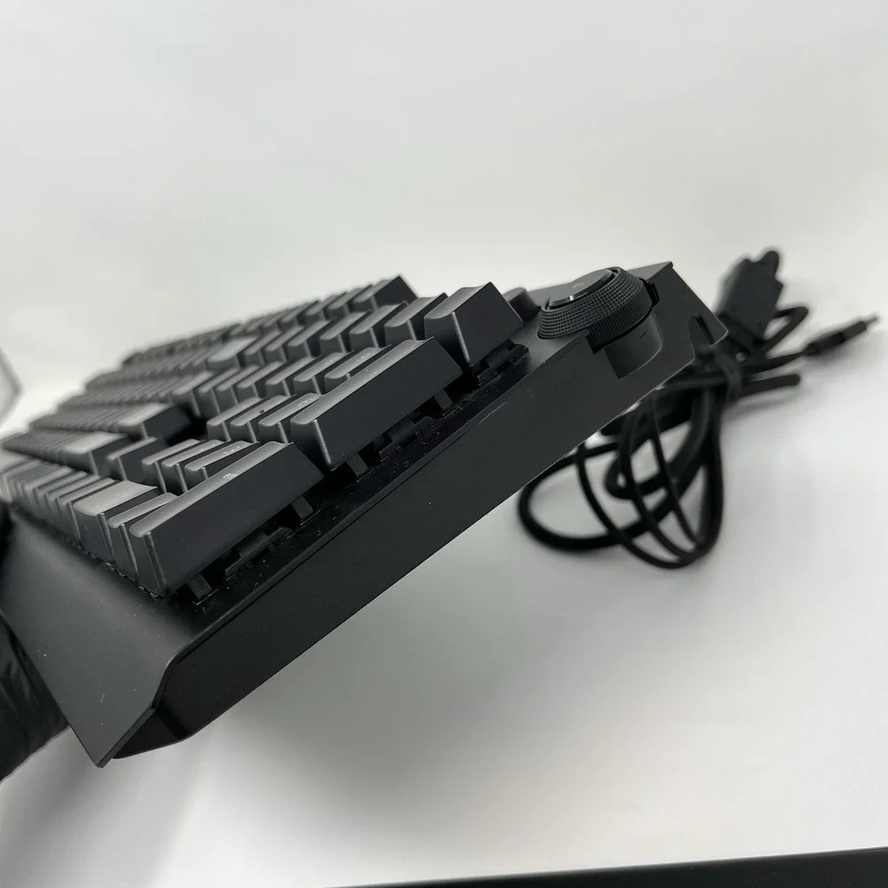 Razer BlackWidow Elite Mechanical Gaming Keyboard RZ03-0262 Wired Black w/ Wrist